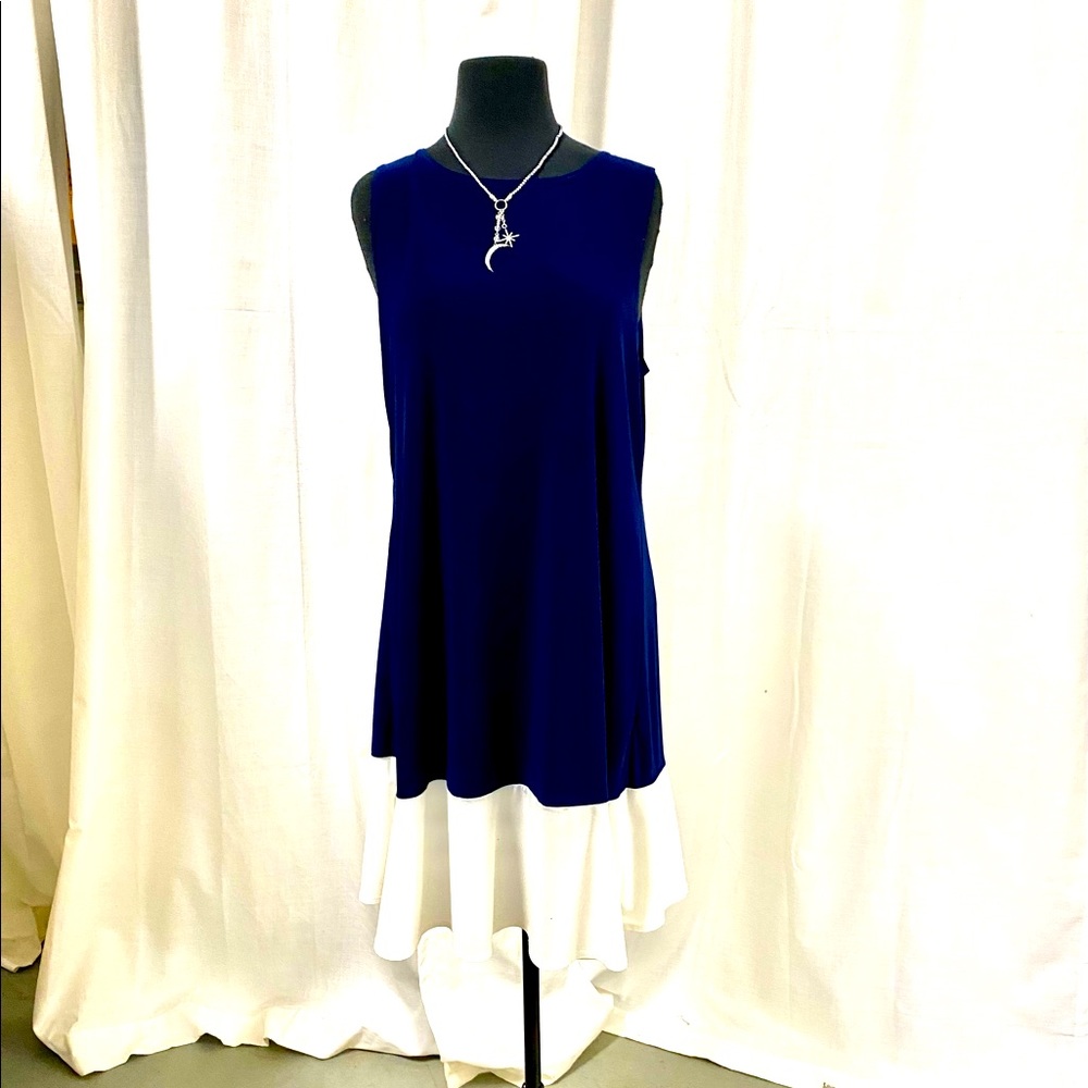 #5 Nik & Nash casual sleeveless Navy blue white